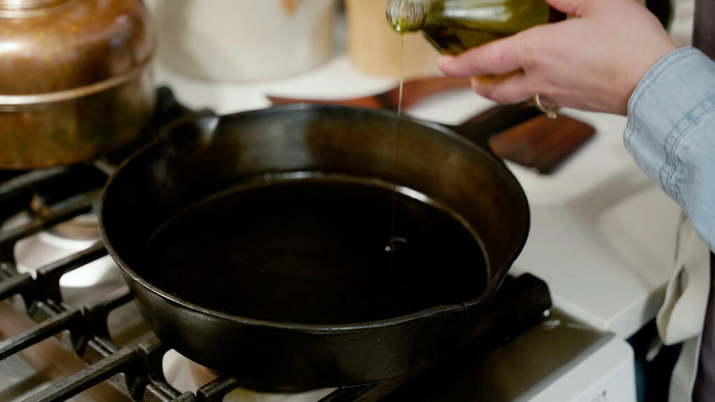 The Ultimate Guide to Your Pre-Seasoned Cast Iron Skillet: Cook with Confidence